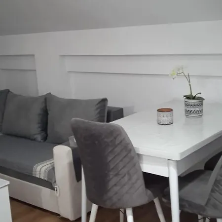 Apartment, Sweet In The Town-center.